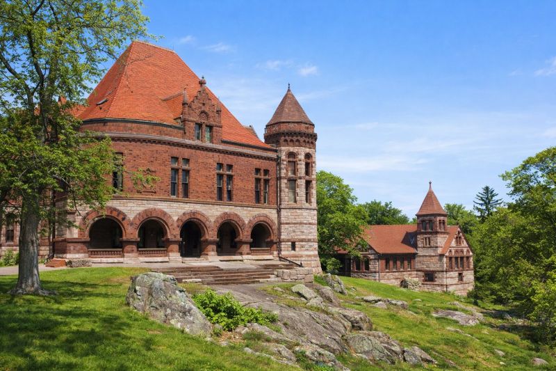 Local Bathtub Installation pros at work
